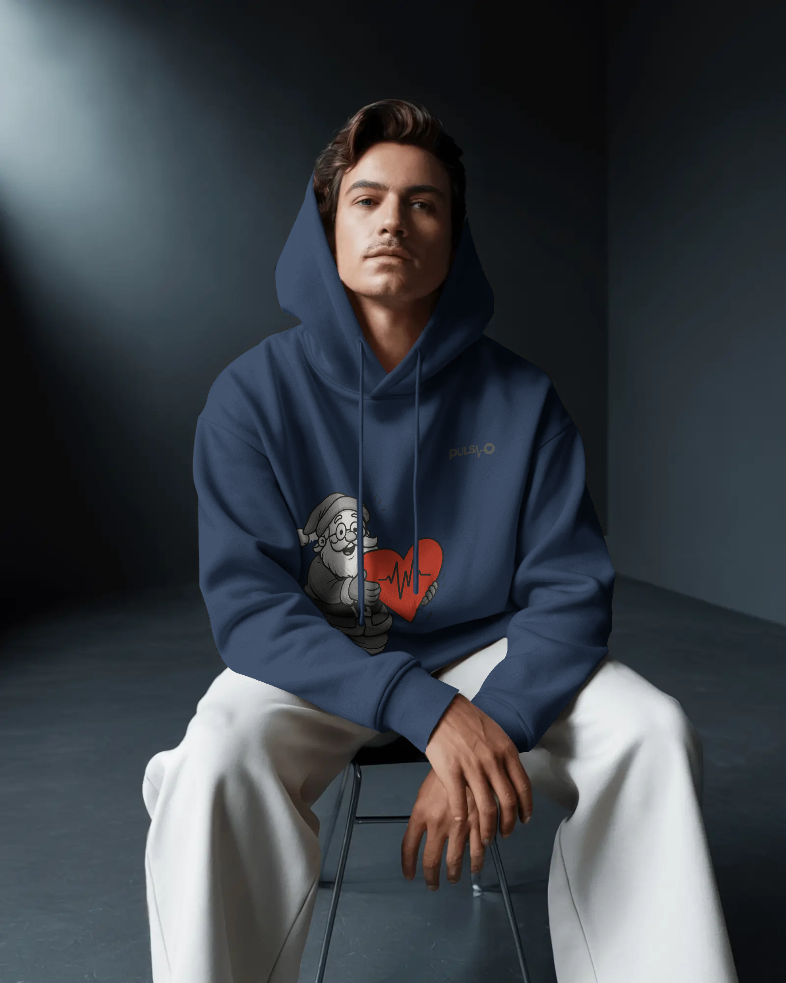 Pulso Ugly Christmas Hoodie – Santa mit Heartbeat | Winter Limited Edition